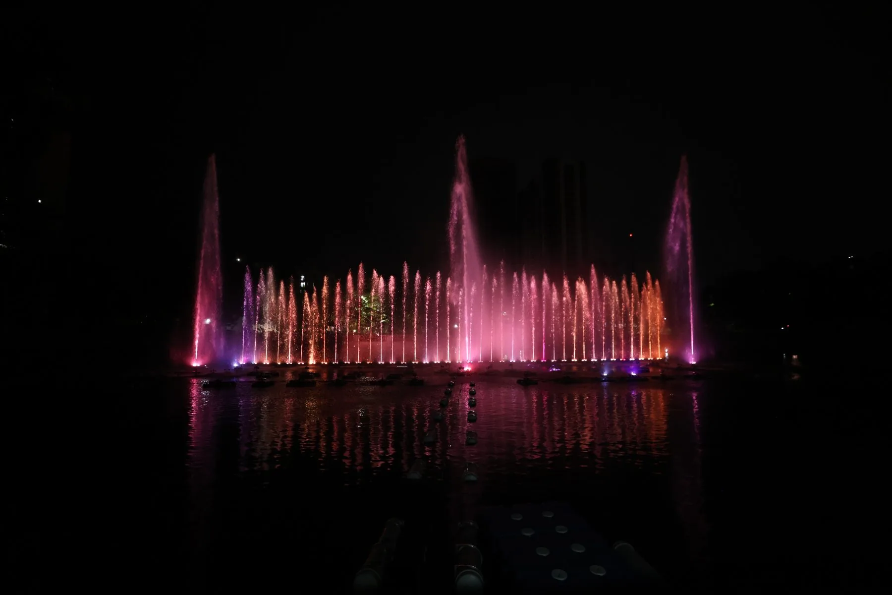 Golden fountain arcs at Mogharpada, Mumbai